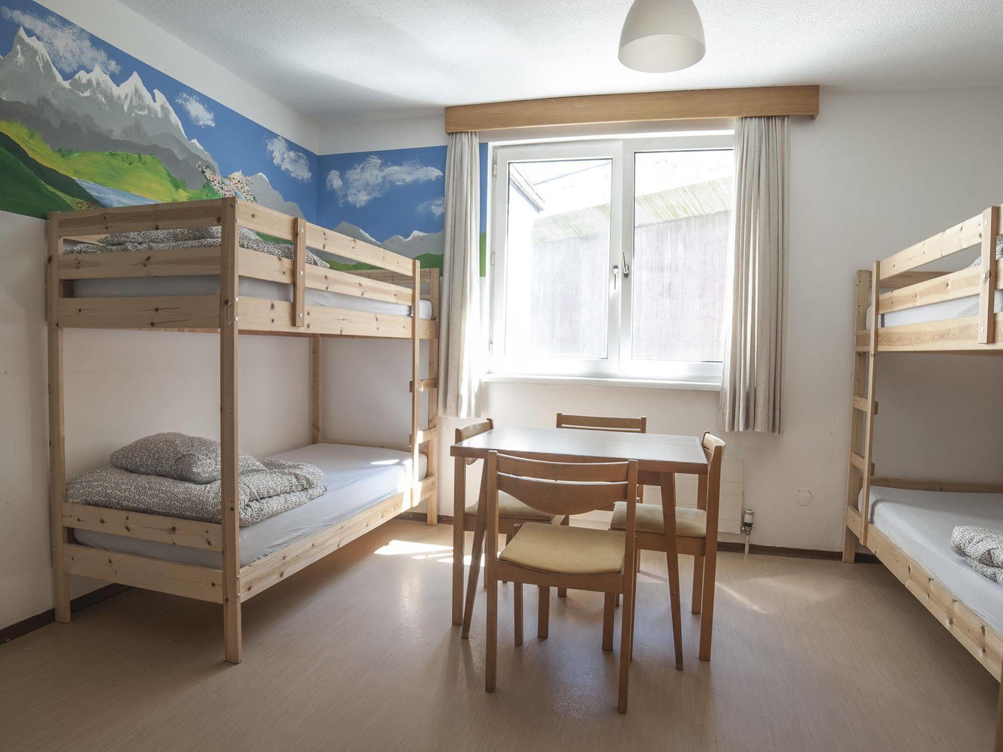 Hostel Marmota Инсбрук Экстерьер фото